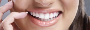 Em quais ocasiões são usados implantes dentários?